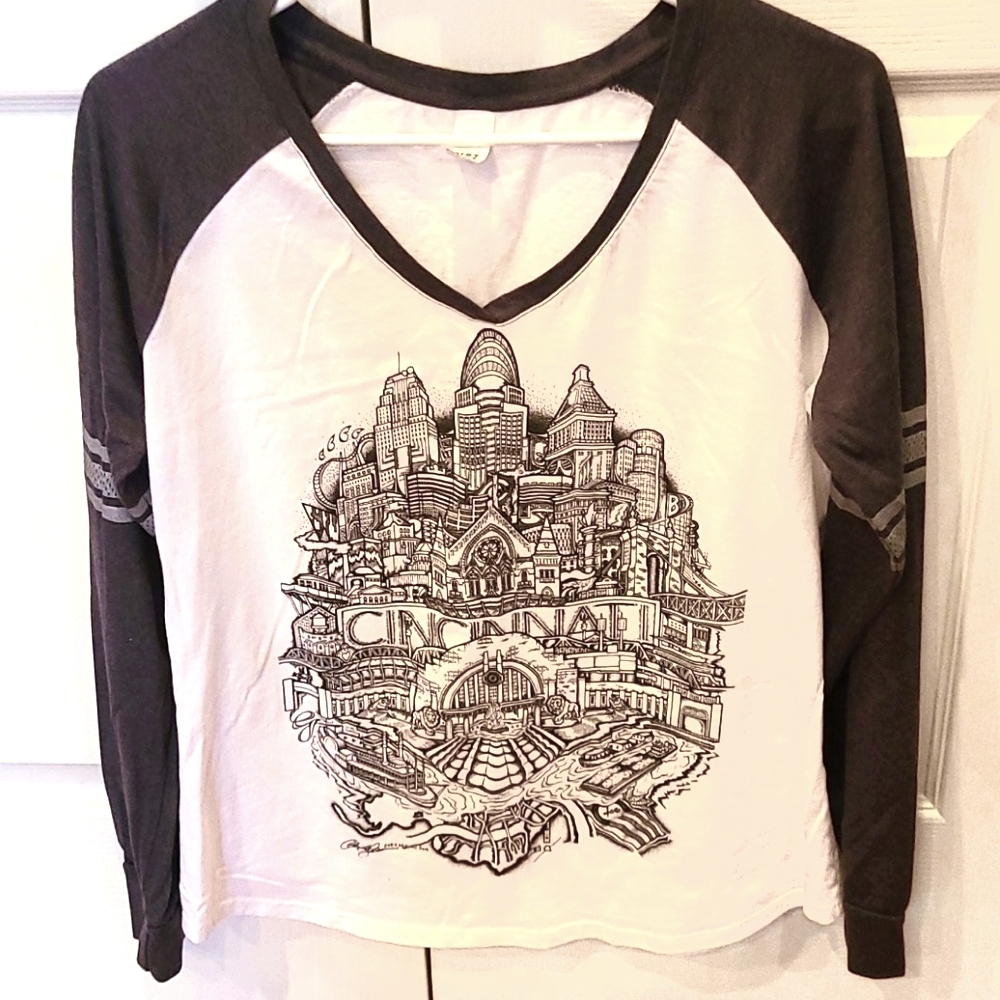 Brand New Cincinnati Long Sleeved Tee Size M